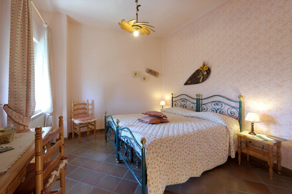 Agriturismo Podere Poggio Ai Cieli San Gimignano Cameră foto