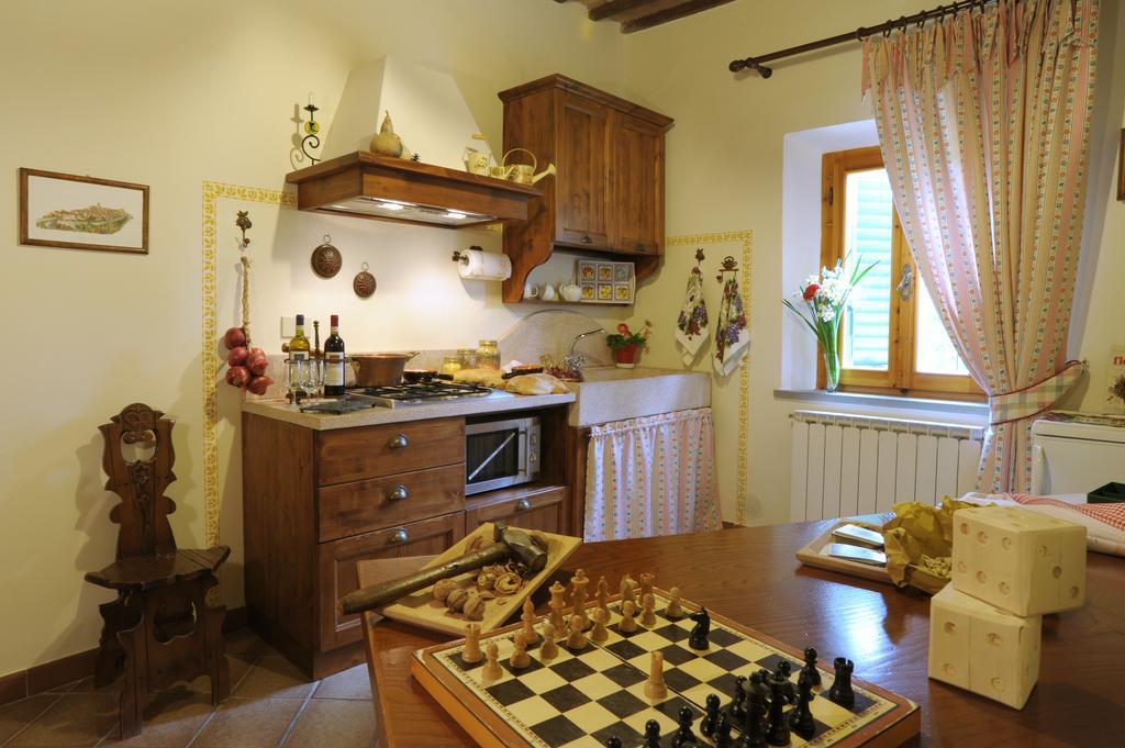 Agriturismo Podere Poggio Ai Cieli San Gimignano Cameră foto